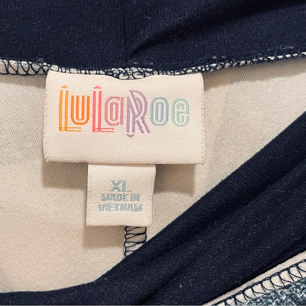 LuLaRoe “Amber” Navy and White Checkered & Solid Prints Pullover Hoodie. EUC - Picture 4 of 15